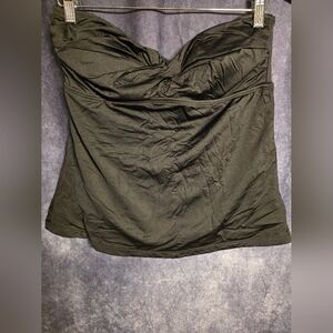 ✨️3/$25✨️ Black Strapless Tankini Top